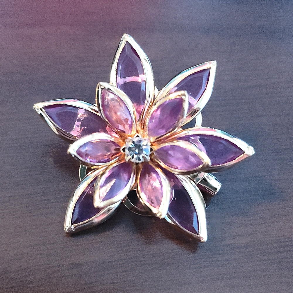Crystal Flower Brooch (purple) NWOT